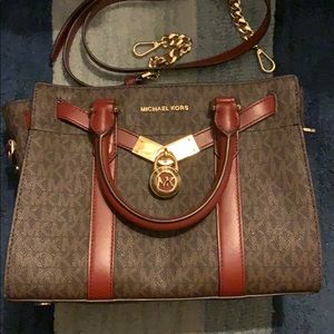 Michael kors small hand or shoulder bag